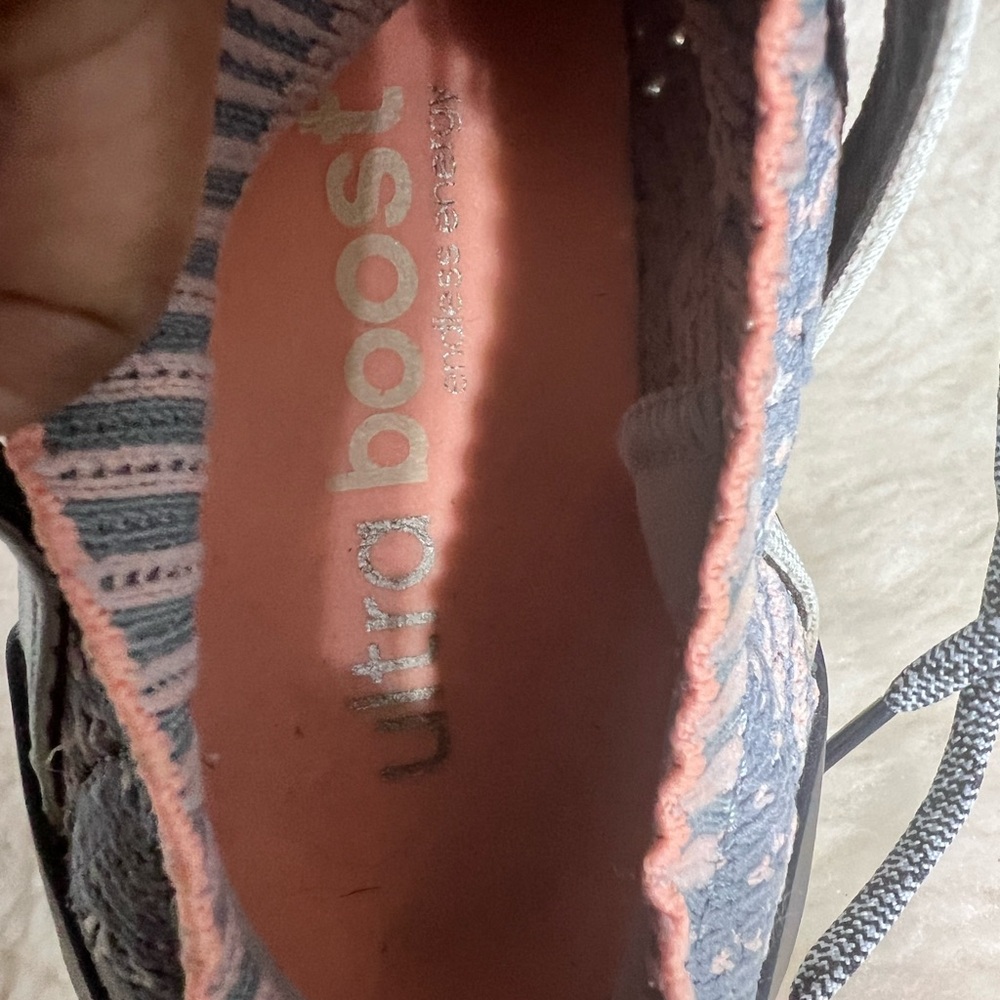 Adidas Ultra Boost slip on sneakers sz 8.5 - Picture 6 of 9